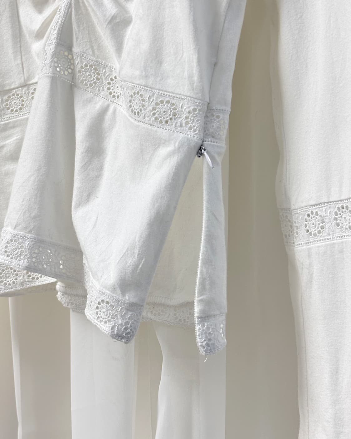 LALTRAMODA 레이스 트리밍 화이트 티셔츠 상품이미지5