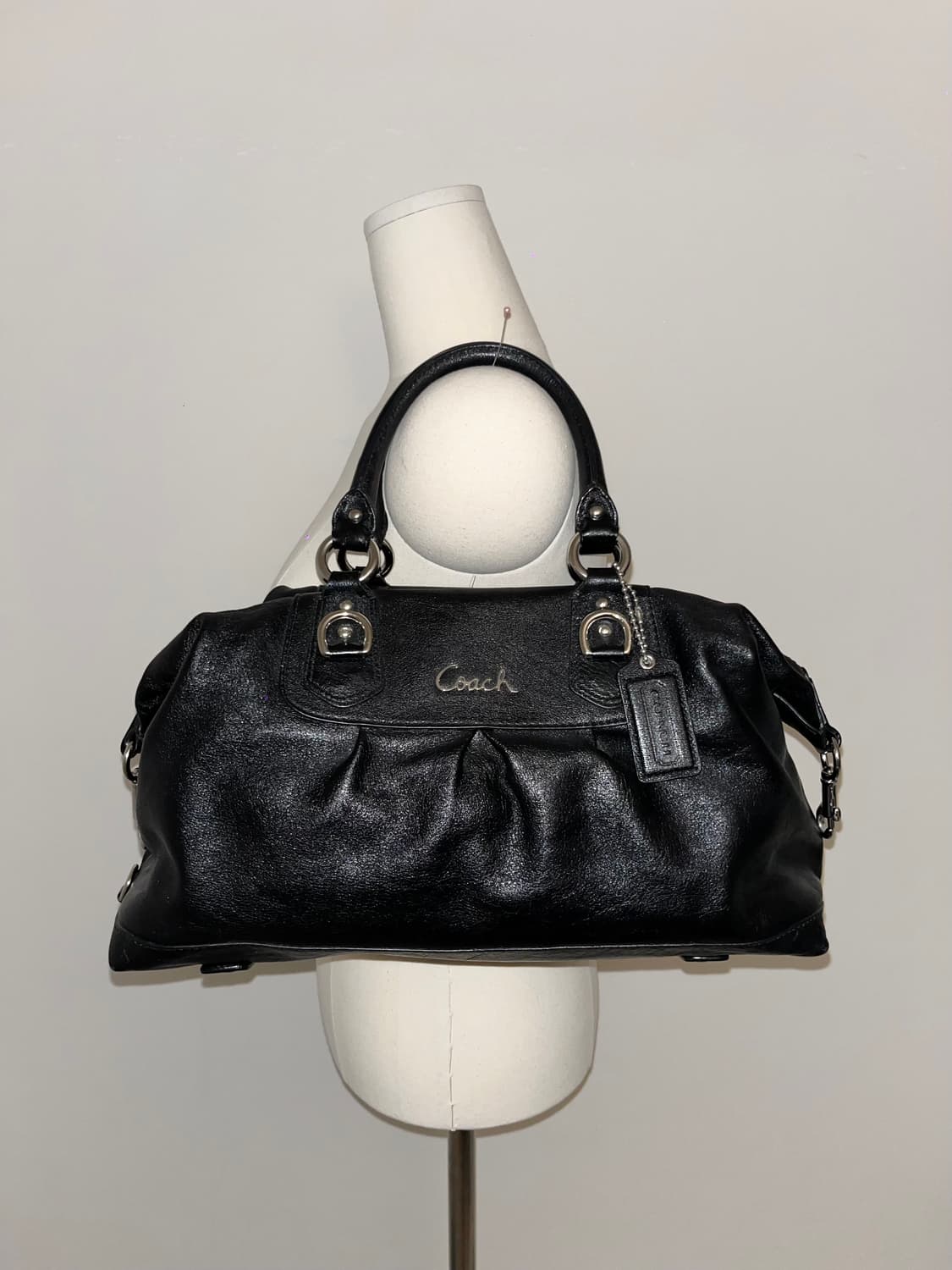 Coach Basic Design Black Shoulder Bag 상품이미지1