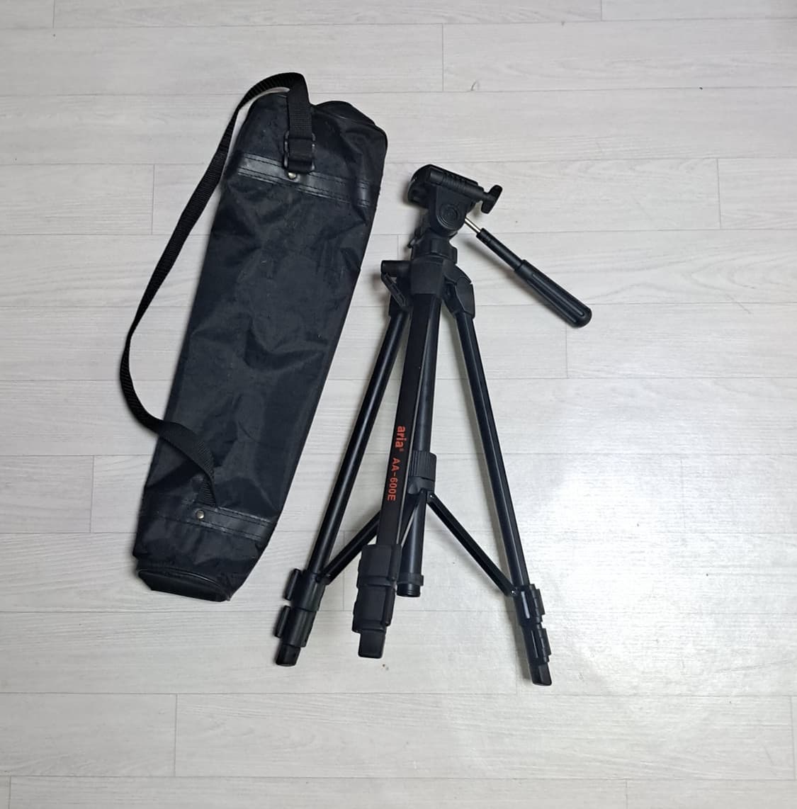상태 좋은 Aria AA-600E 삼각대 + 가방 상품이미지1