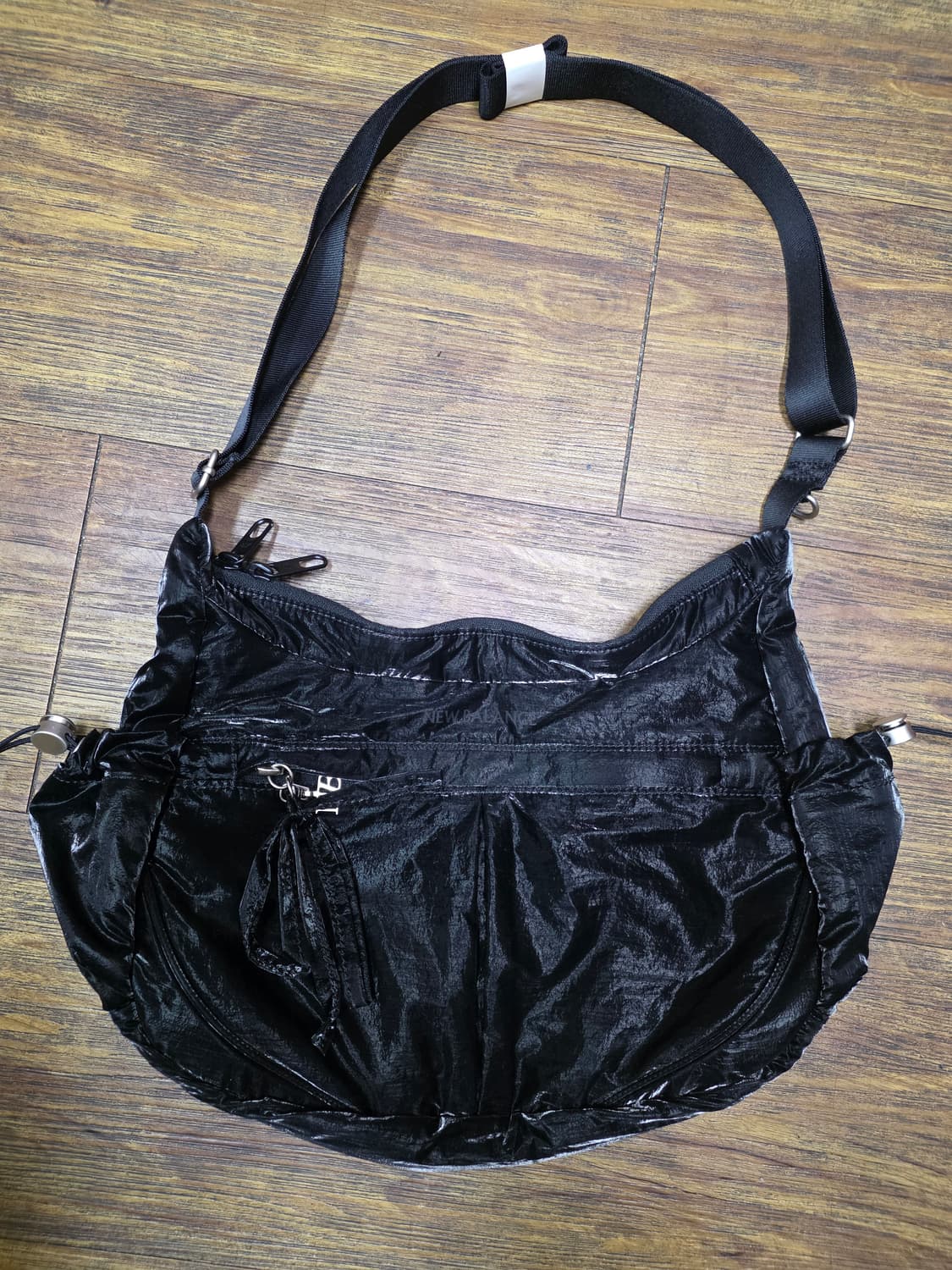 뉴발란스 글로시 리본호보백V2 
 상품이미지4