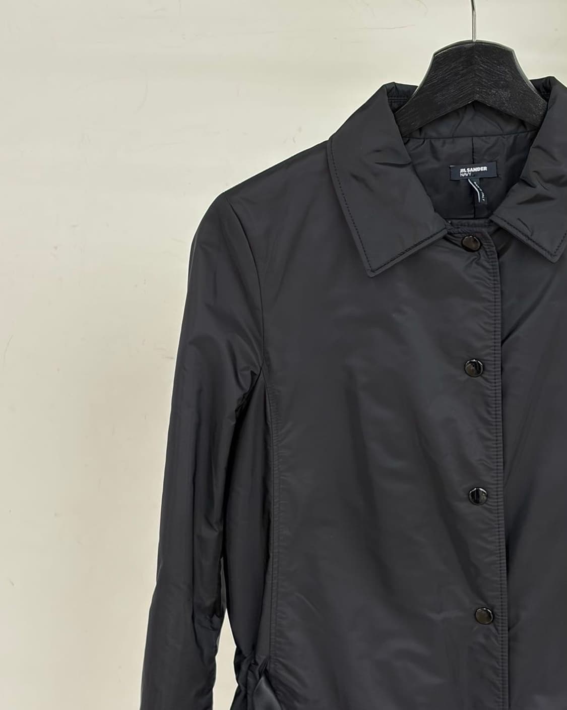 질샌더 블랙 나일론 혼방 벨티드 코트  상품이미지2