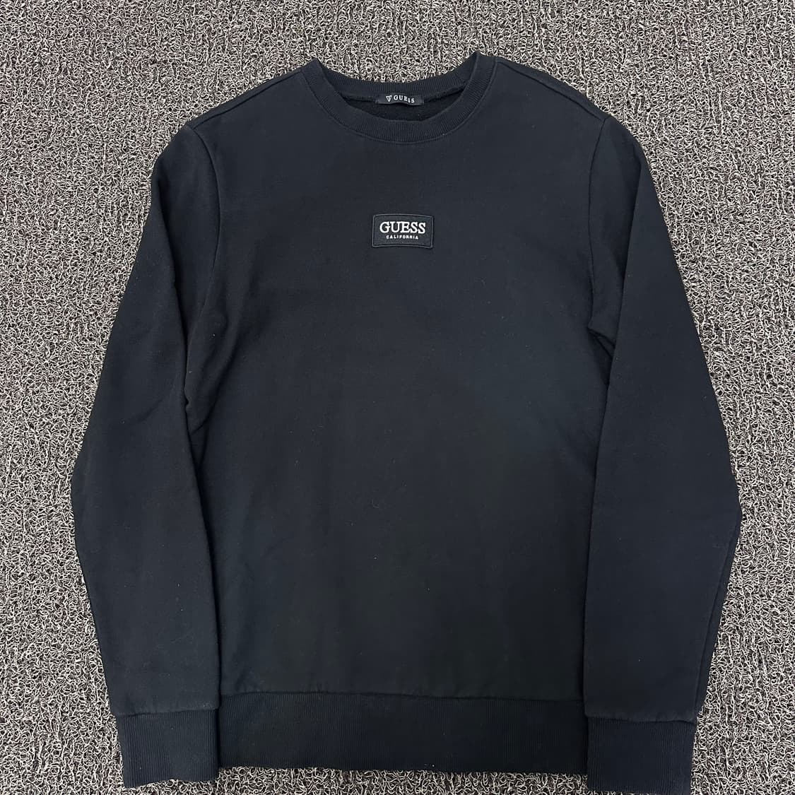 GUESS 게스 맨투맨 블랙 95(M) 상품이미지1