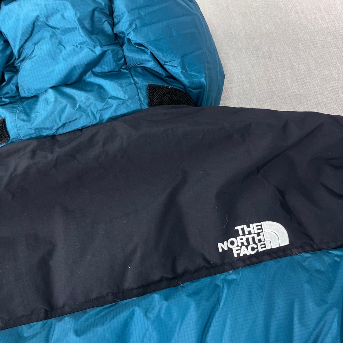 105 노스페이스 서밋시리즈 윈드스토퍼 700 드롭 블루 패딩 상품이미지9