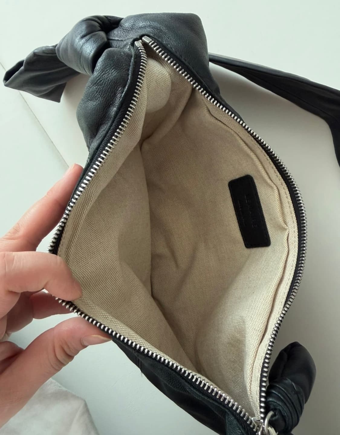 르메르 범백 스몰 블랙 상품이미지4