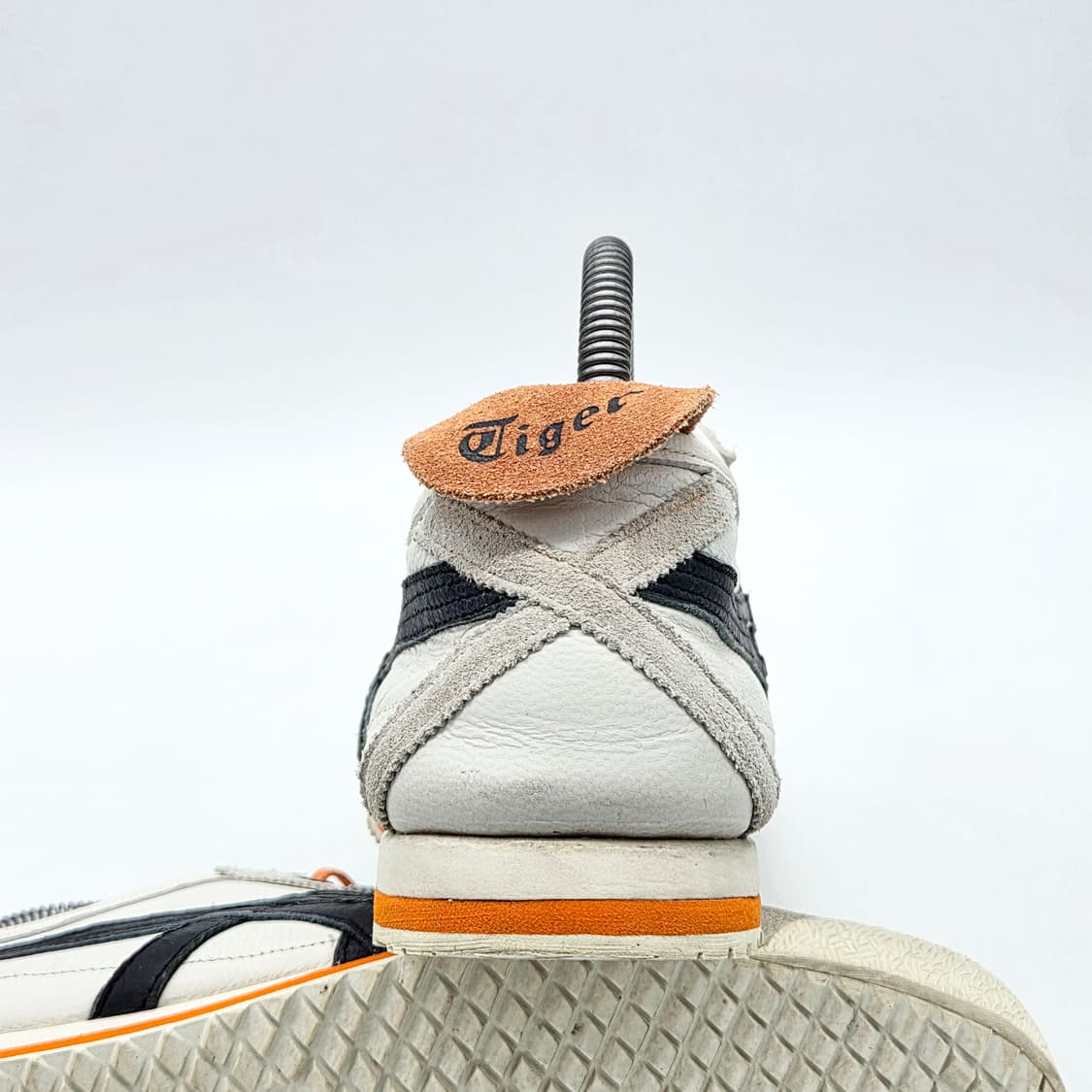 오니츠카타이거 멕시코66 SD 흰/검/주 (275) 상품이미지2