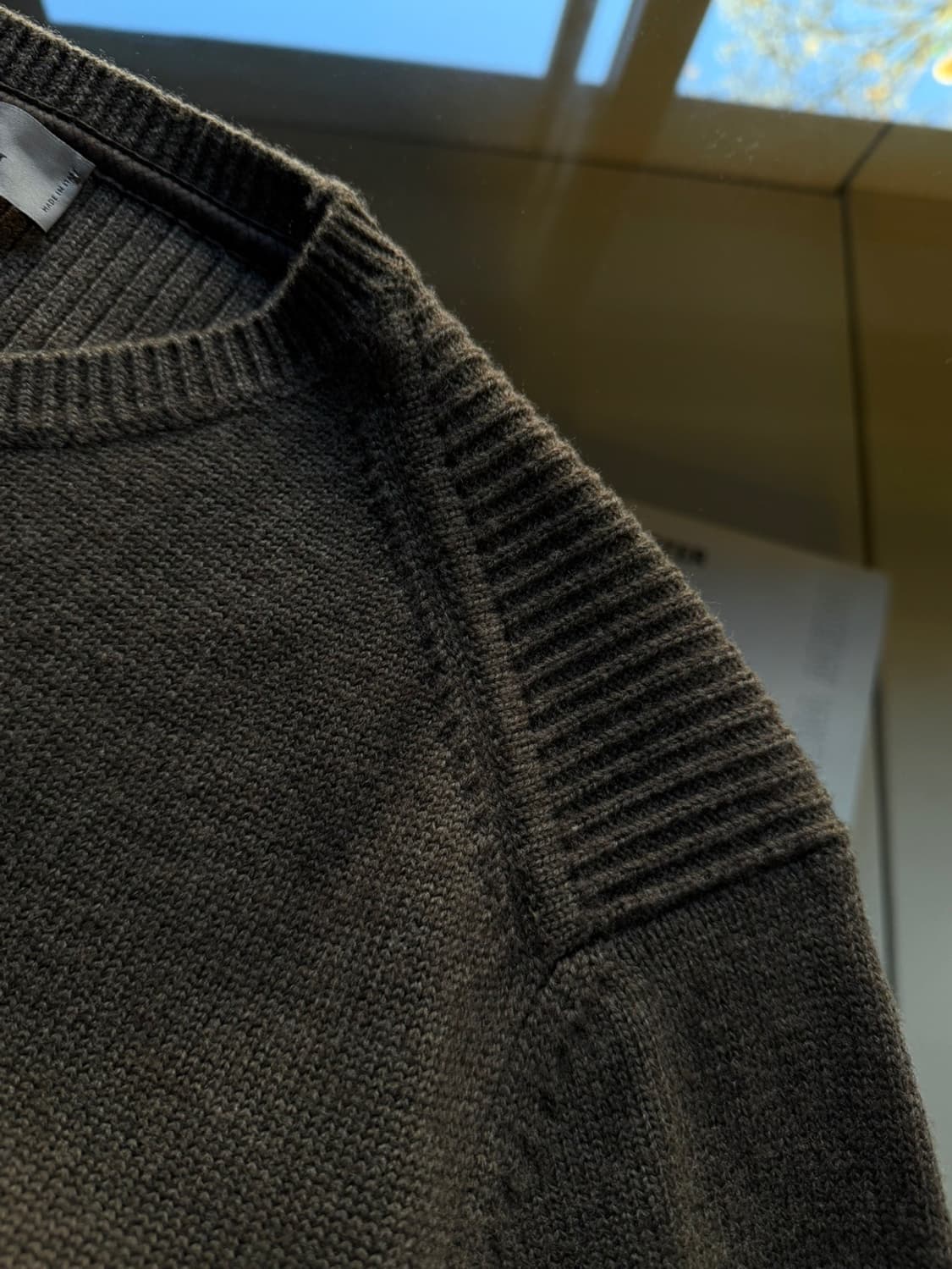 까날리 스웨이드 패치 니트 100 상품이미지9