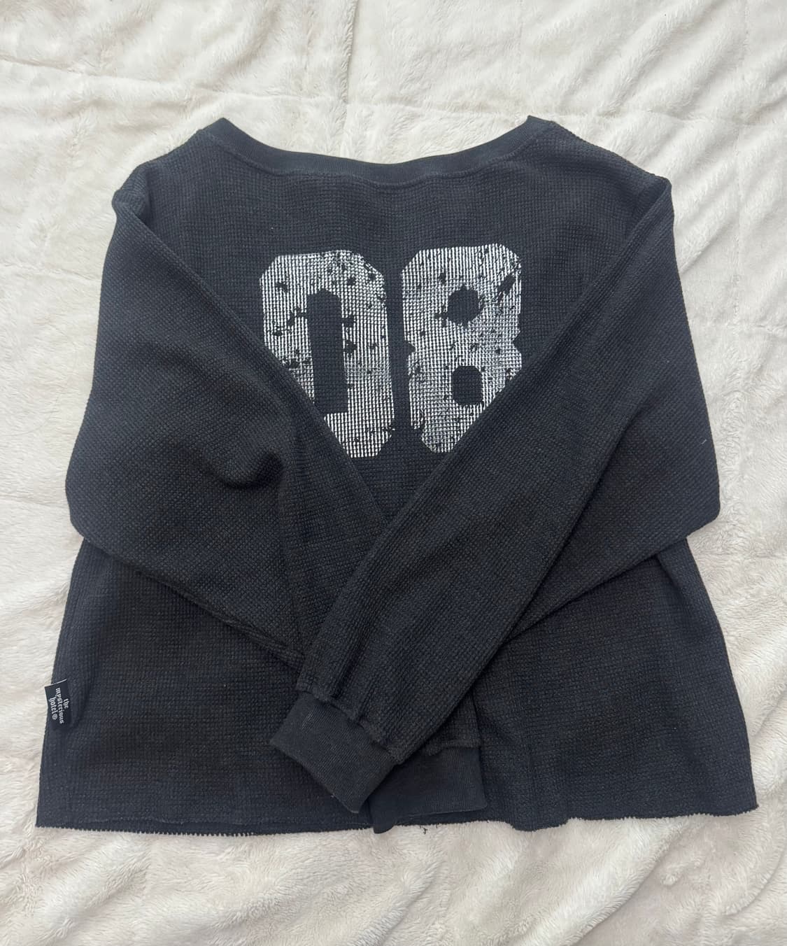 더미스테리어스호텔 와플 맨투맨 상품이미지2