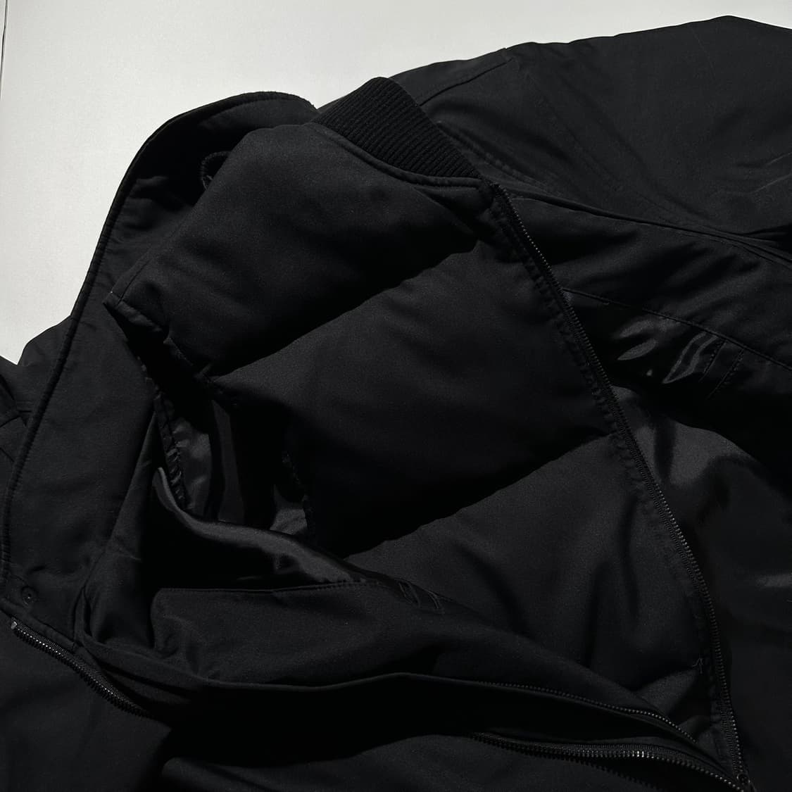 입생로랑 덕다운 라이너 베스트 투인원 자켓 블랙 상품이미지8
