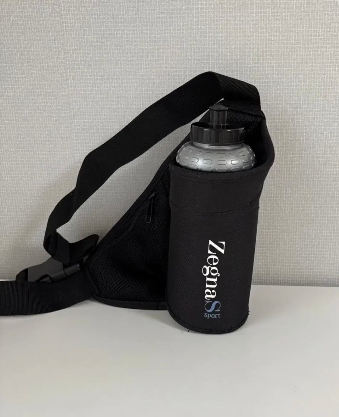 미사용) Zegna Sport 스포츠 물통 & 슬링백 보냉 가능 상품이미지2
