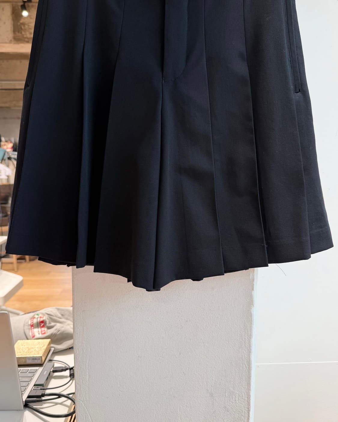 꼼데가르송 블랙 플리츠 스커트 팬츠  상품이미지7