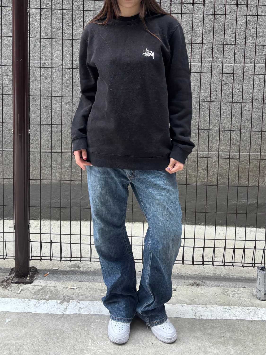 스투시 블랙 로고 맨투맨 상품이미지2