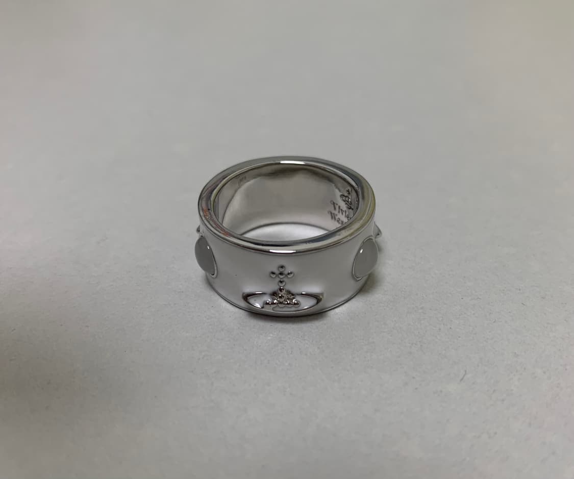 비비안웨스트우드 화이트 오팔 링 상품이미지1