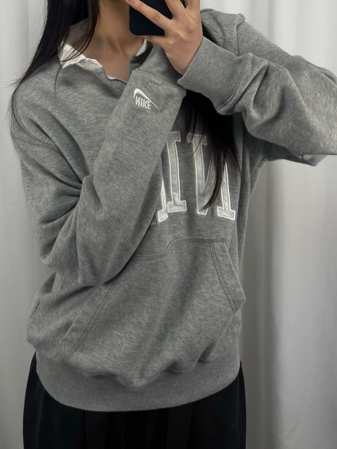 나이키 빅로고 그레이 긴팔 카라 맨투맨 상품이미지2