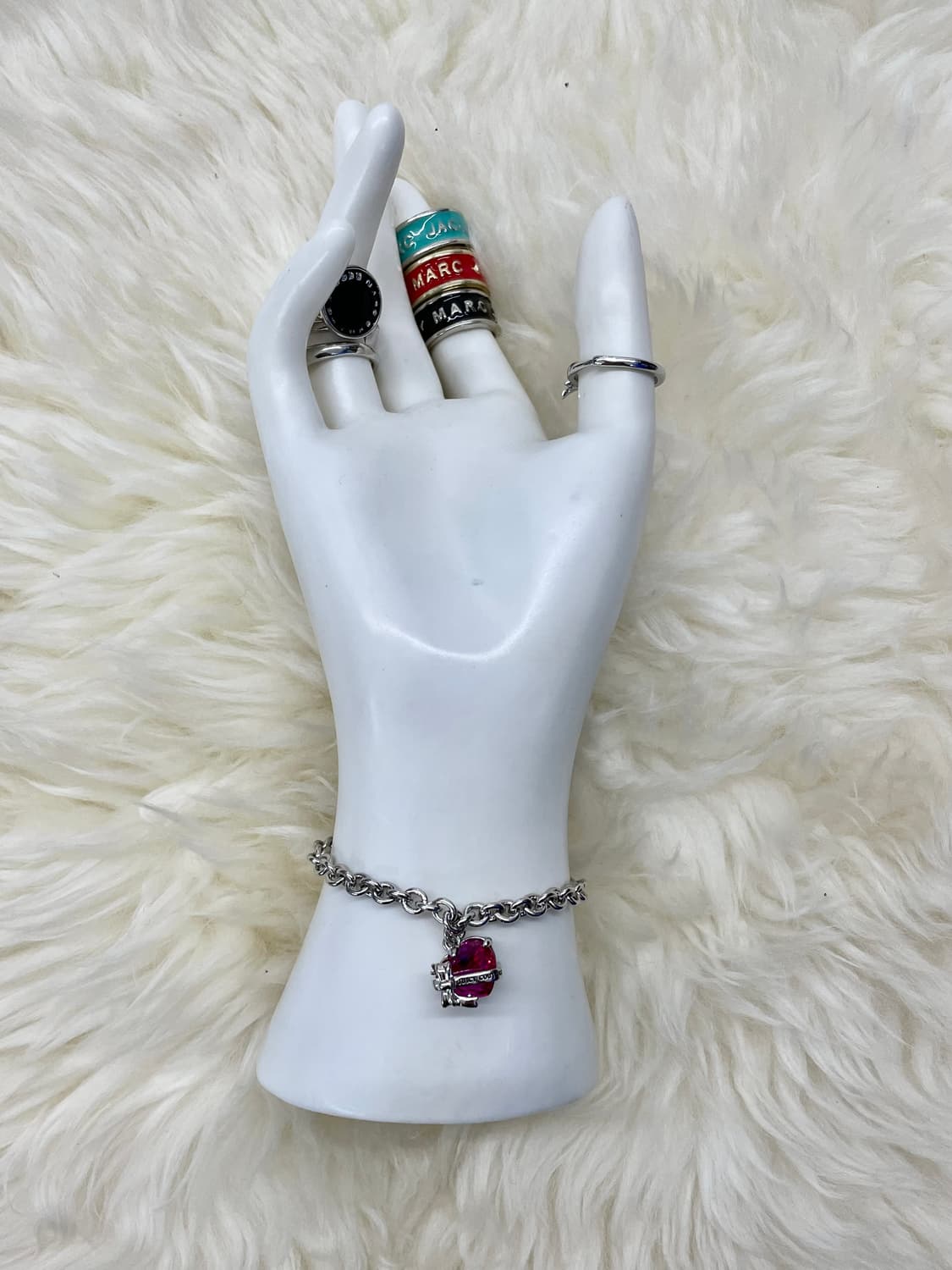 쥬시꾸뛰르 하트 로고 참 팔찌 상품이미지2