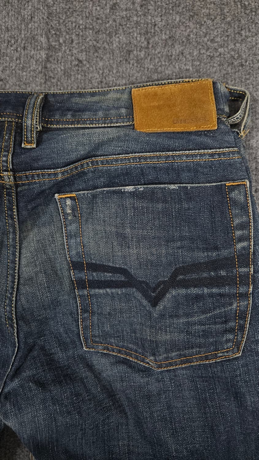 디젤 자티니 부츠컷 데님 팬츠 급처 상품이미지4