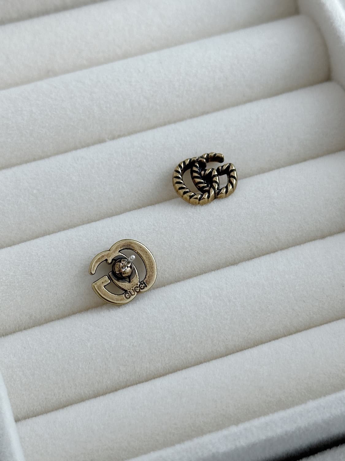 구찌 마몽트 미니 귀걸이 엔틱골드 상품이미지3