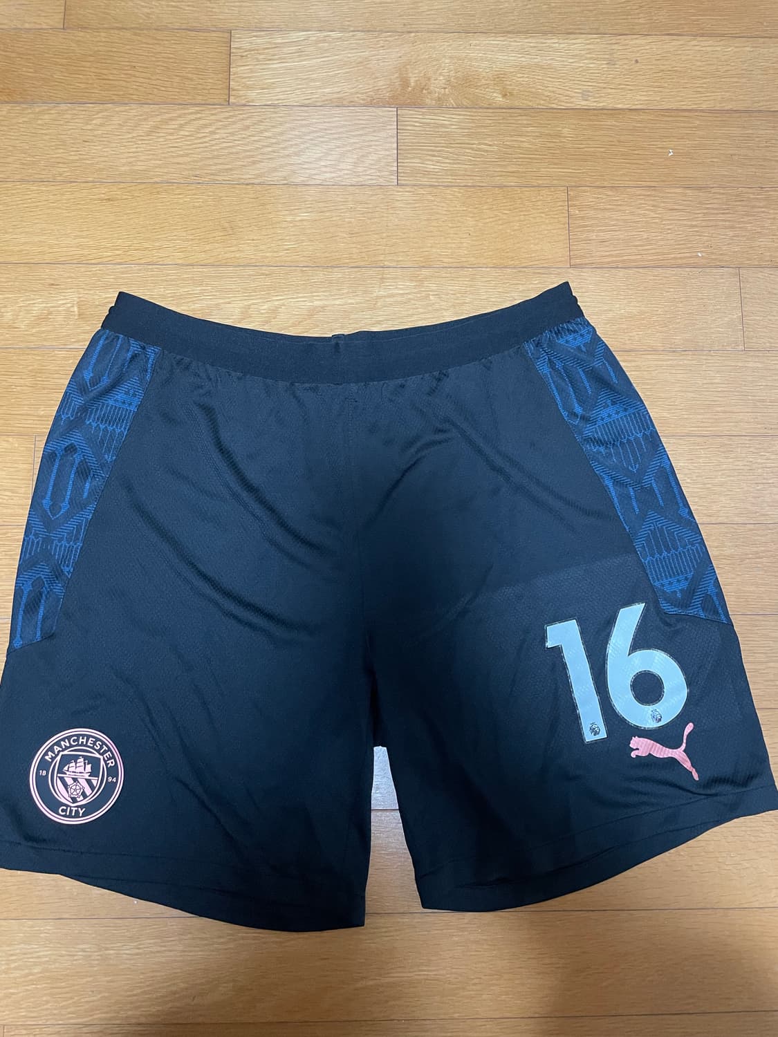 퓨마 정품 맨체스터 시티 검정 반바지 L 새상품 상품이미지2