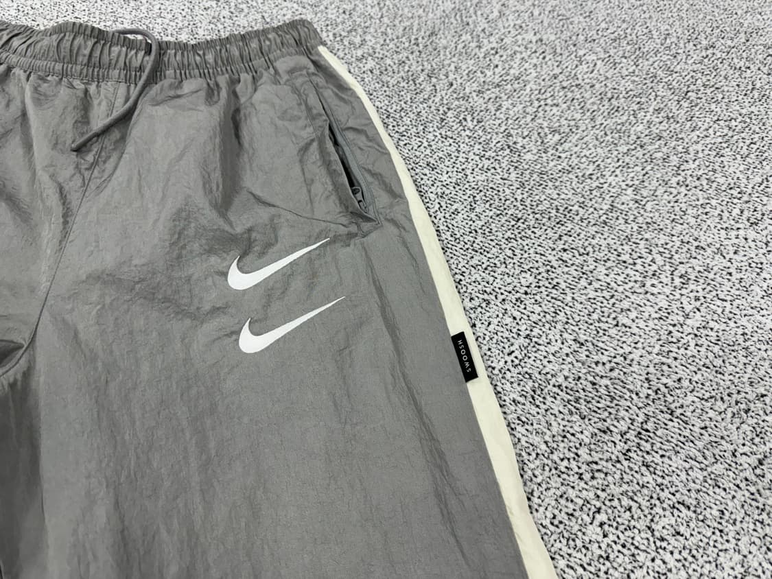 나이키 더블스우시 우븐 트랙 팬츠 그레이  상품이미지3