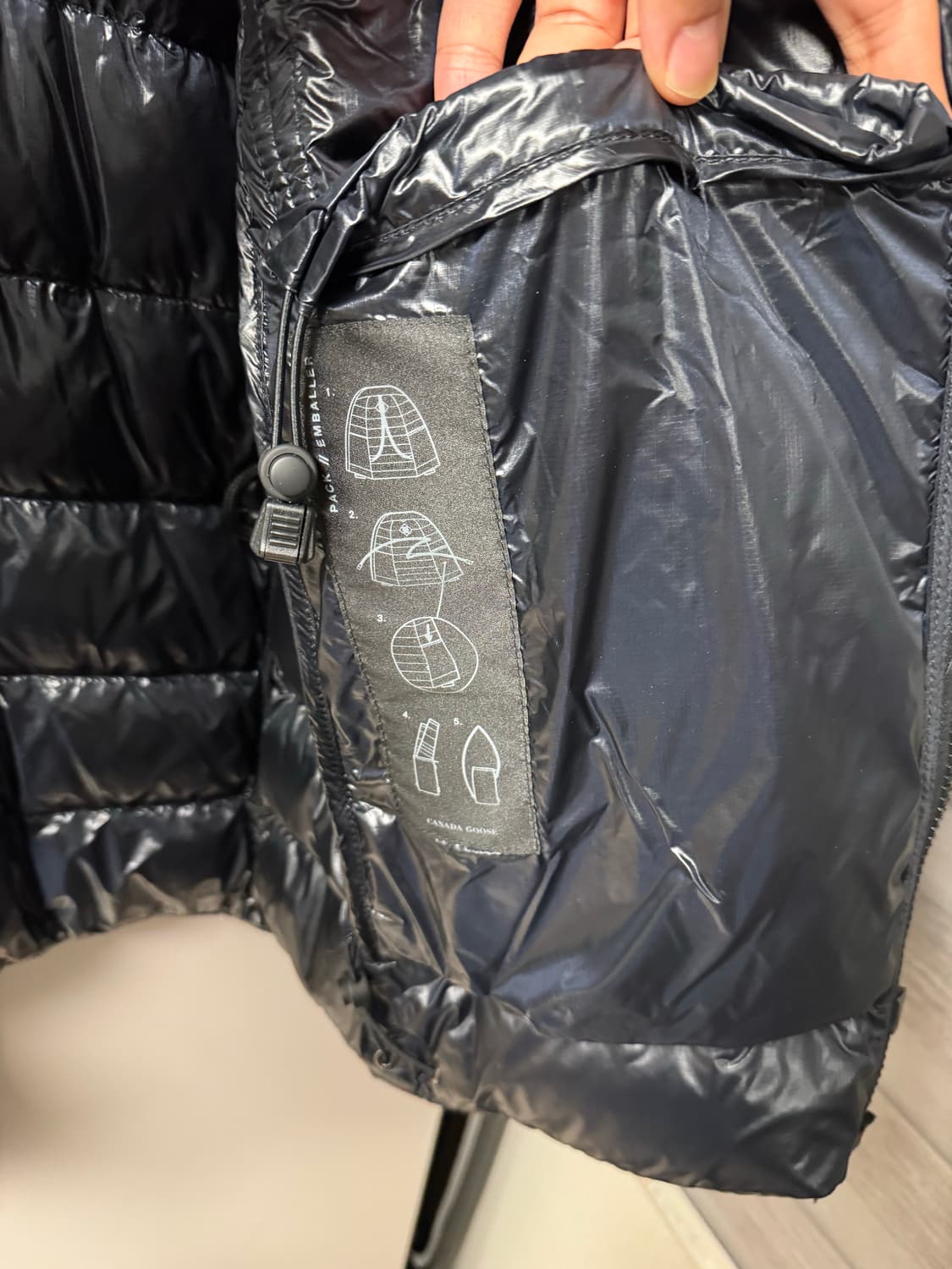 캐나다구스 블랙라벨 경량패딩110 상품이미지4