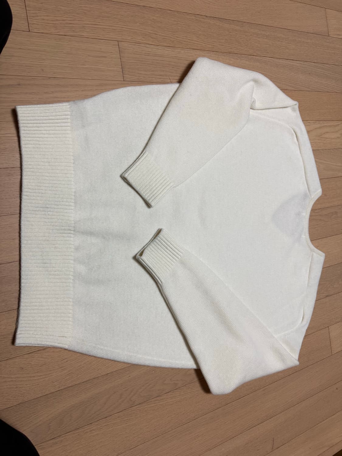 낫띵리튼 니트 Carna v-neck pullover 상품이미지3