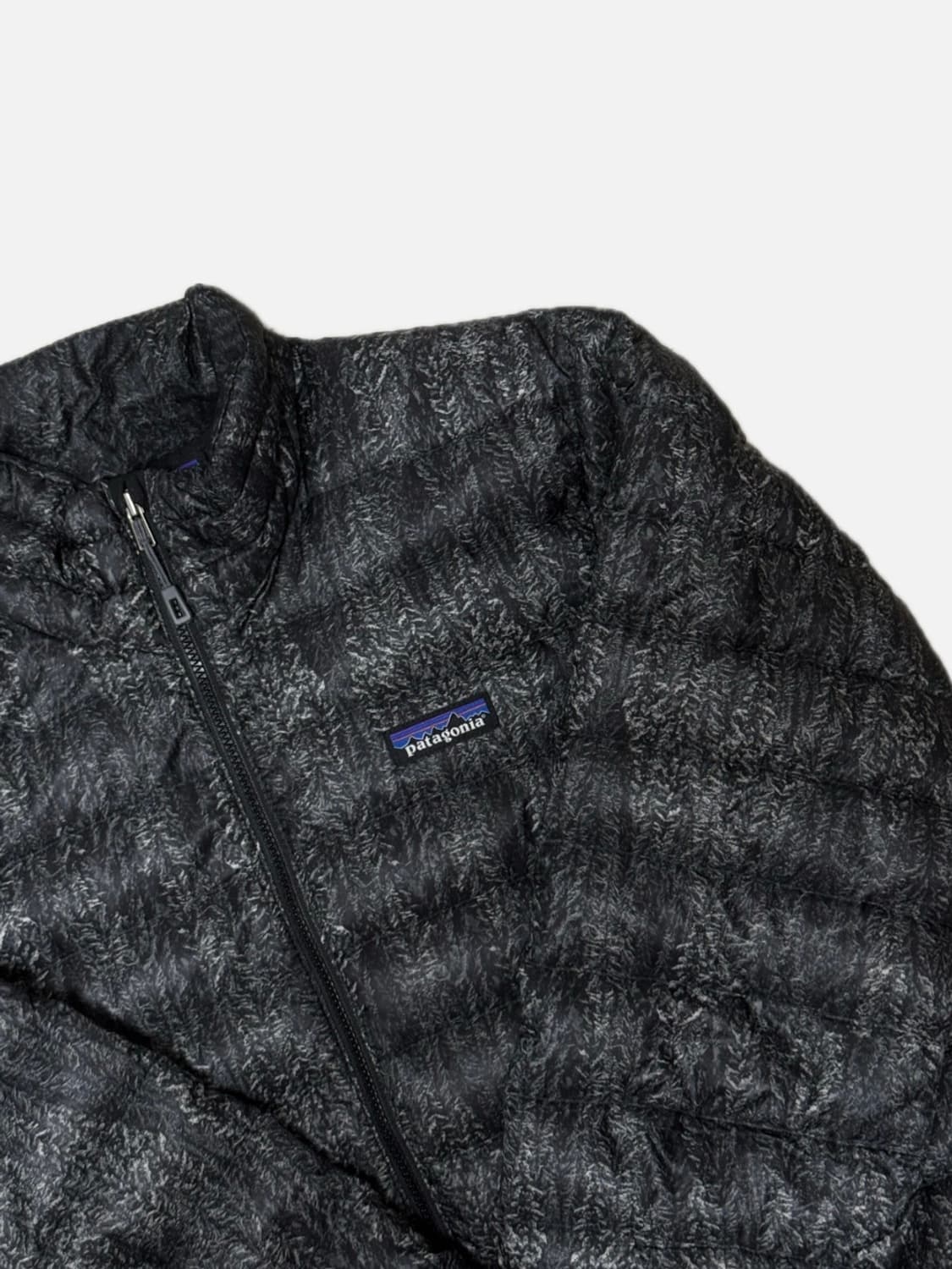 파타고니아 경량패딩 상품이미지1