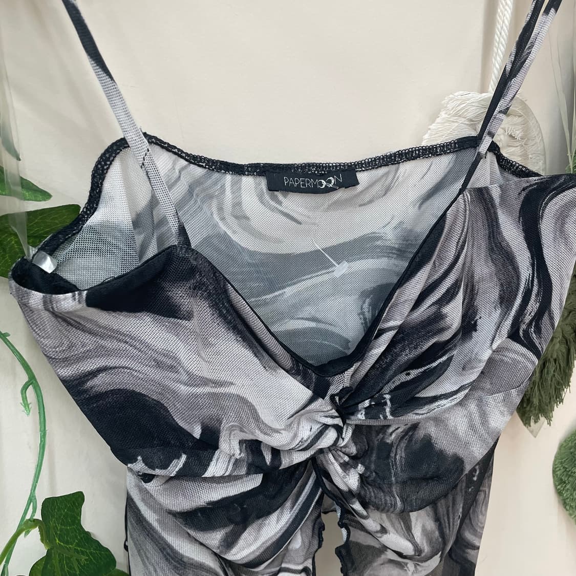 Y2k 맛 페이퍼문 마블 패턴 슬리브리스 상품이미지2