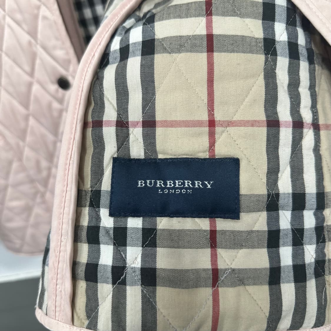 버버리 퀄팅자켓 상품이미지4