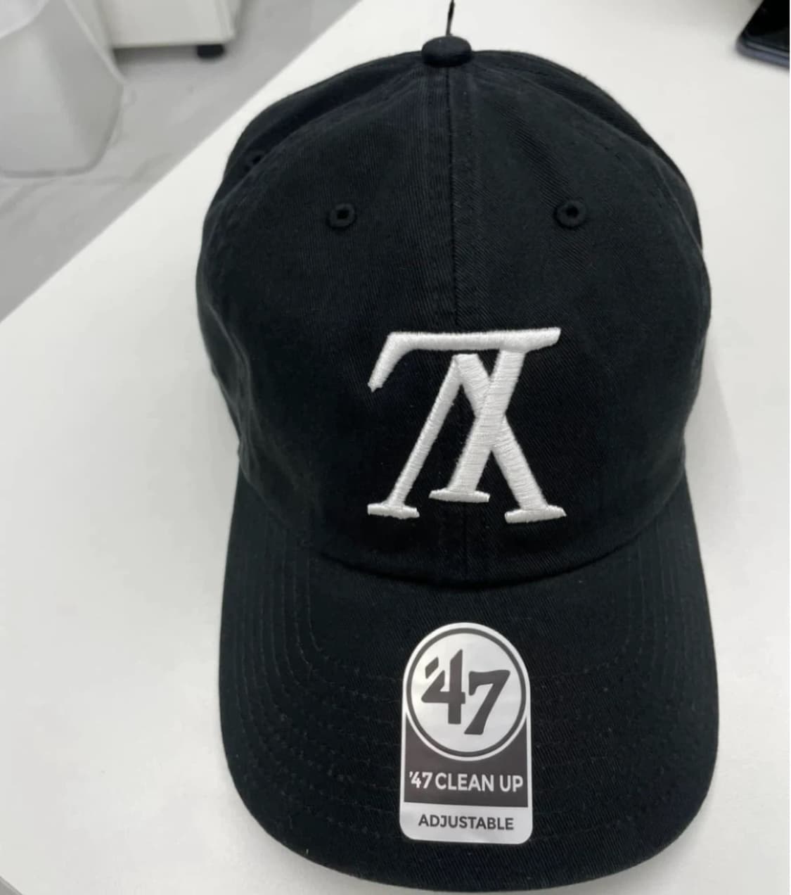 nptsss 47볼캡 루이비통 모델입니다 상품이미지1