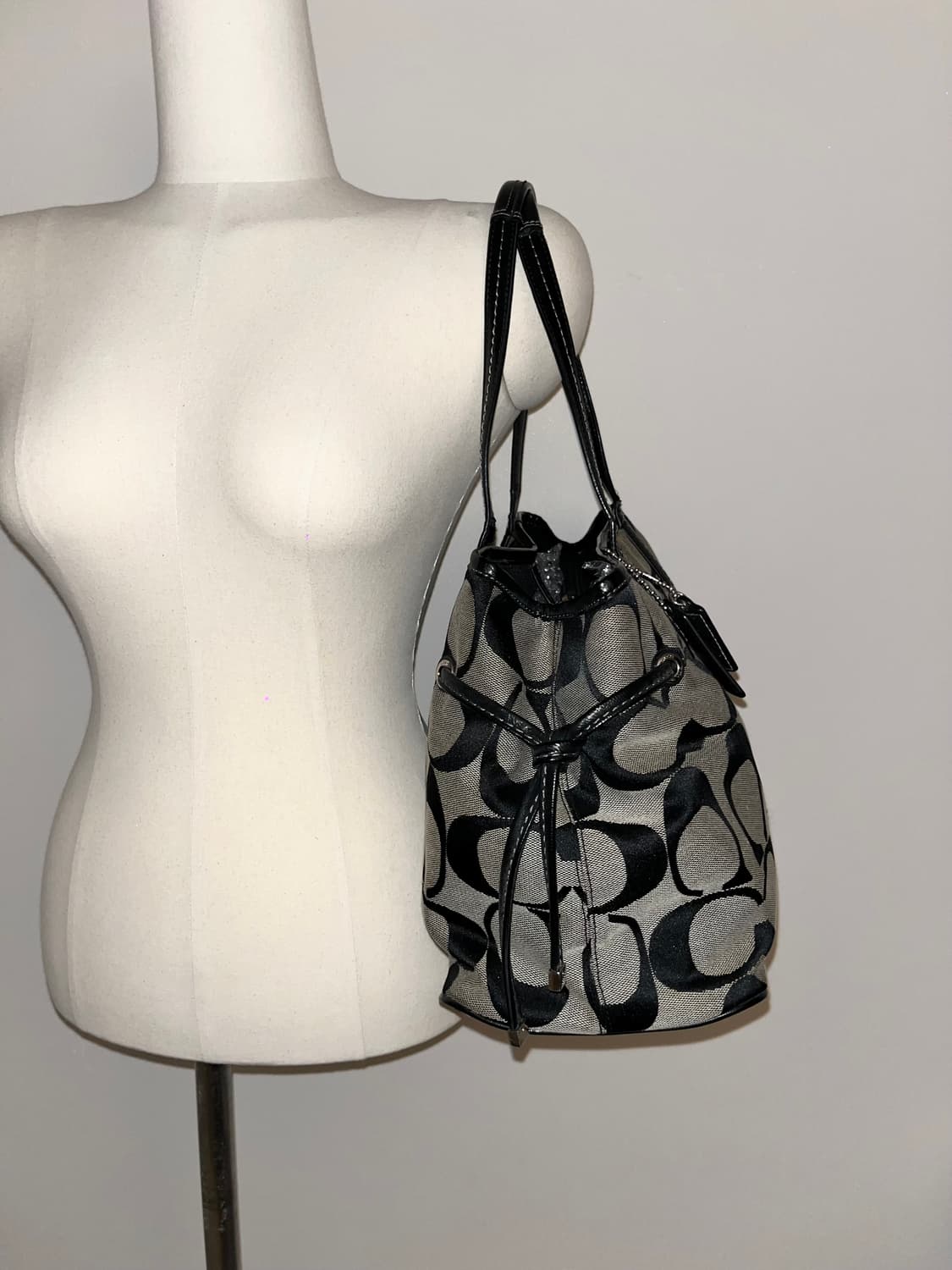 Coach Cookie&cream Shoulder bag 상품이미지6