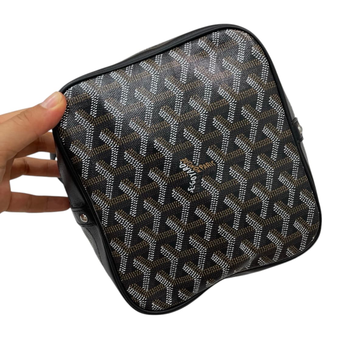 고야드 Goyard 블랙 생루이 패턴 미니 버킷 크로스백 상품이미지7