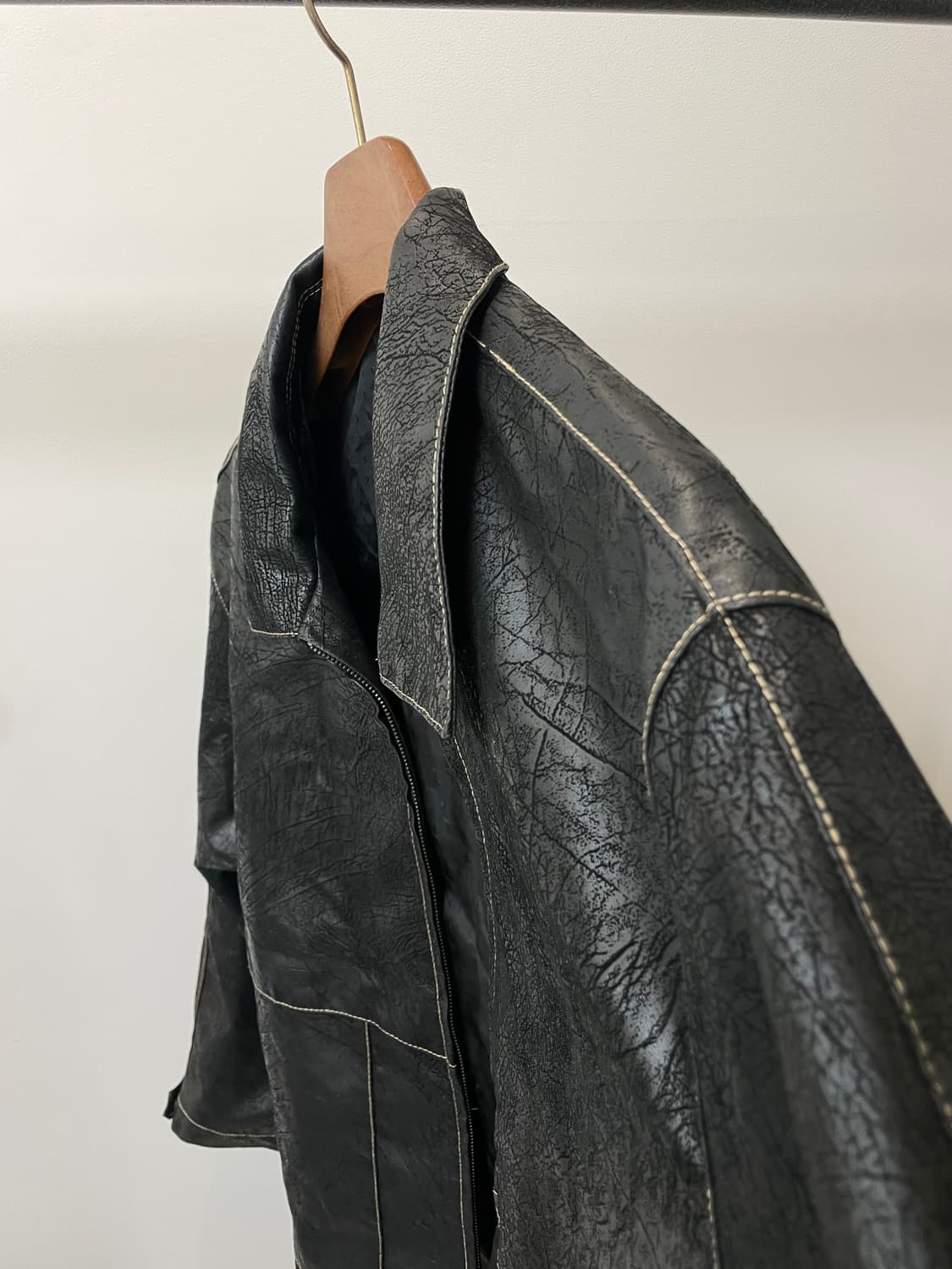 (XL) DKNY composite peel 크랙 자켓 상품이미지3