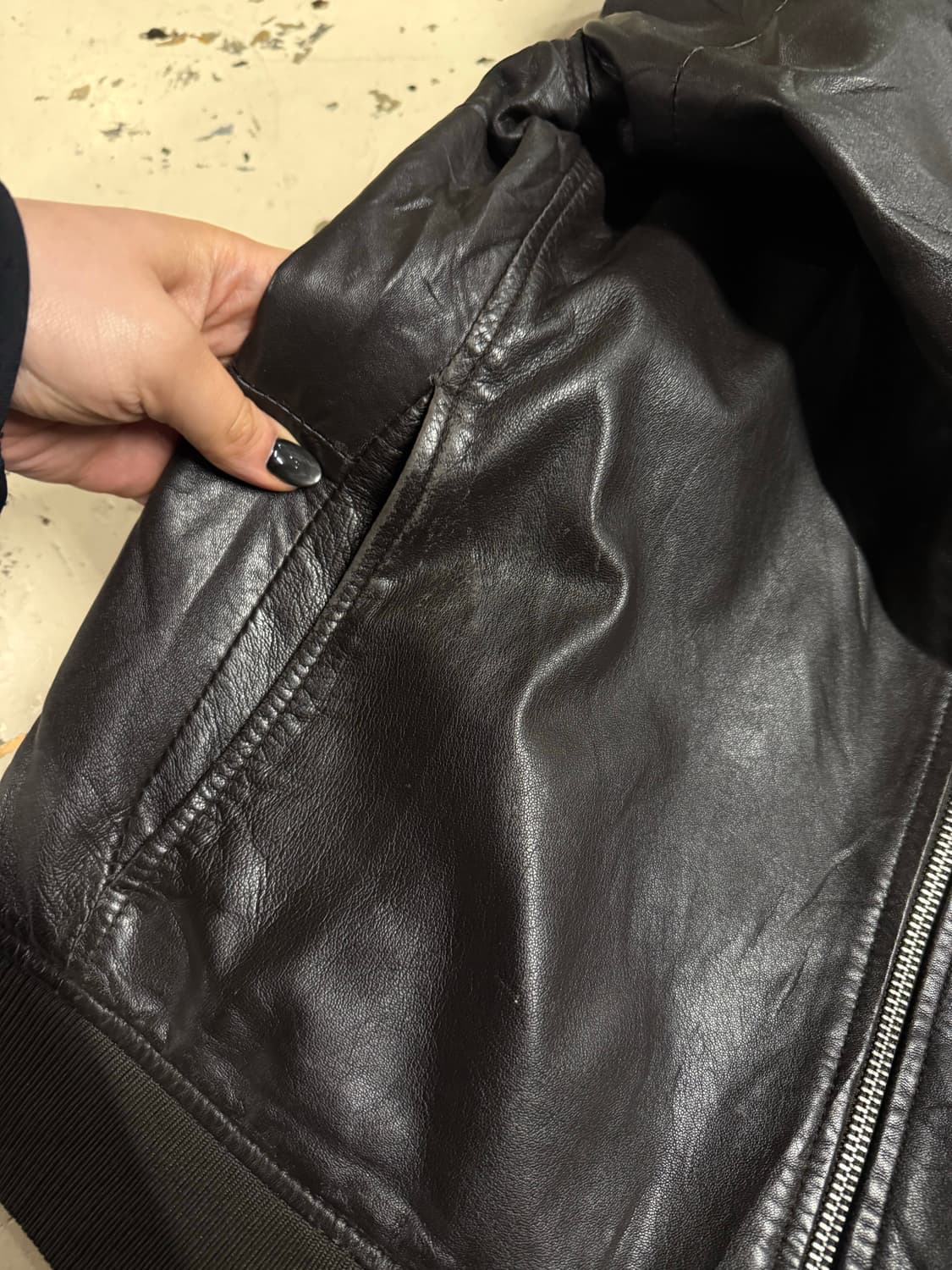 AKM neck button point leather jacket 상품이미지7