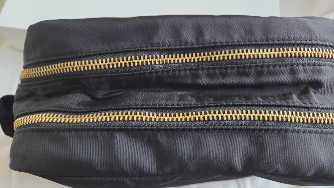 샤넬 뷰티 블랙 파우치 상품이미지2