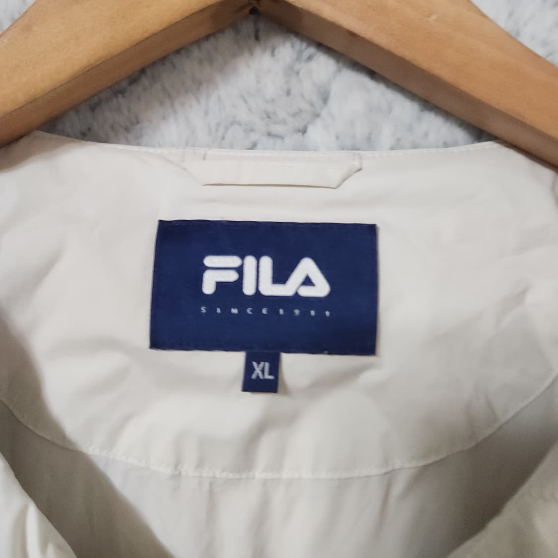 J195 [XL] 휠라 오리털 패딩 점퍼
 상품이미지4