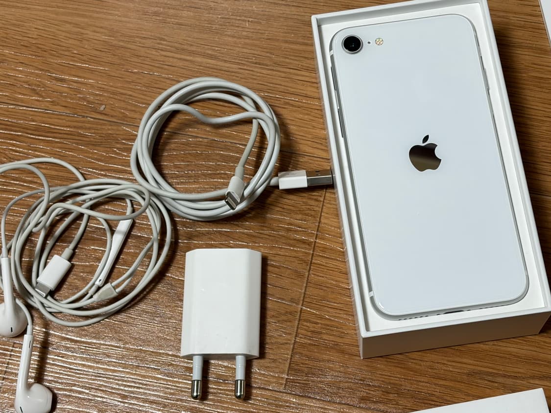 아이폰 se2 화이트 128gb 풀박스 상품이미지2