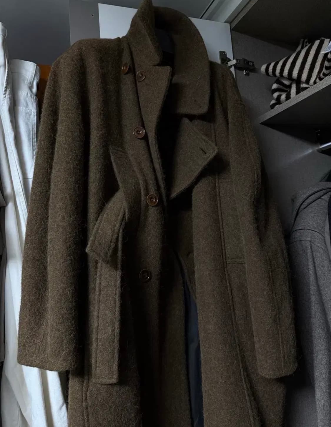 [36] 24fw 르메르 어시메트리컬 알파카 배스로브 코트 판매 상품이미지3