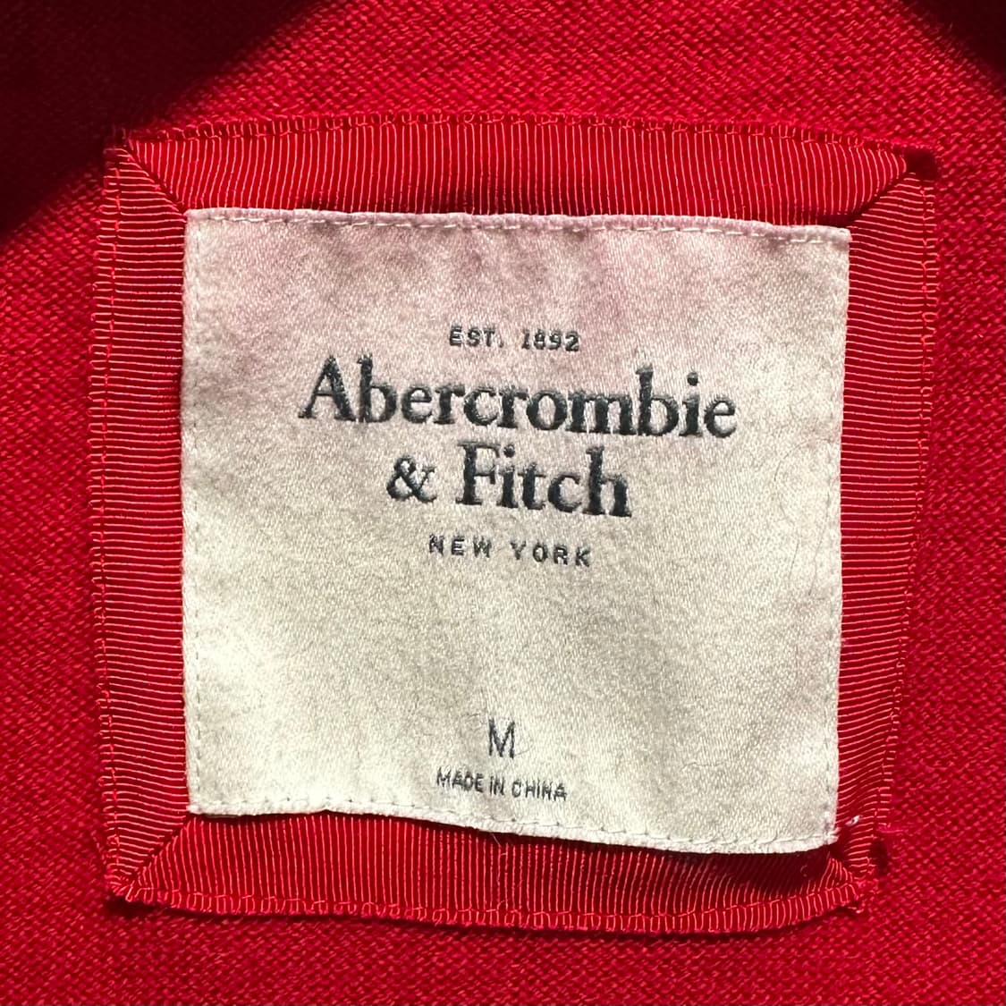 Abercrombie red cardigan 상품이미지4