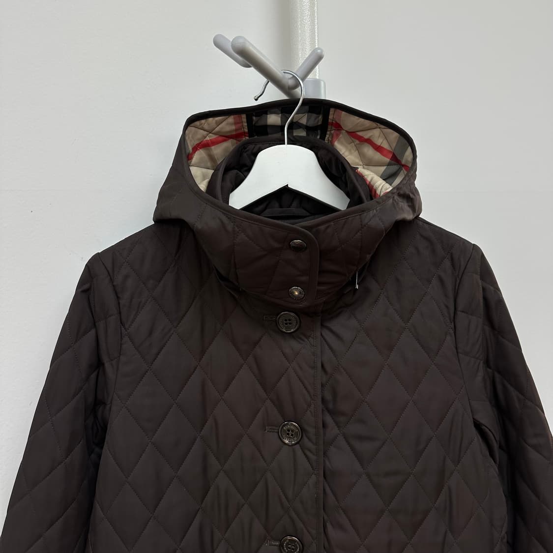 버버리 체크 후드 퀼팅 코트 상품이미지4