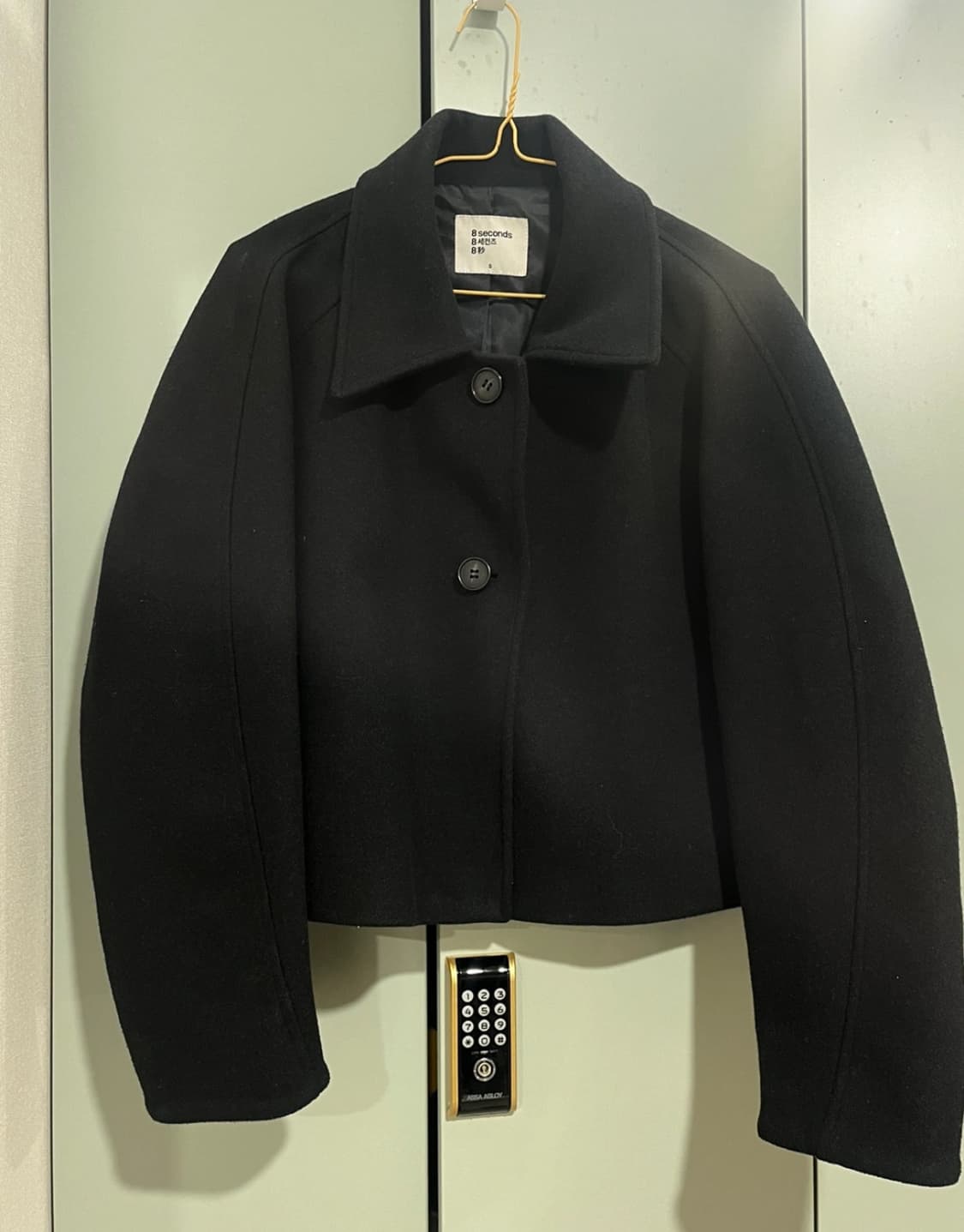 에잇세컨즈 숏코트 상품이미지1