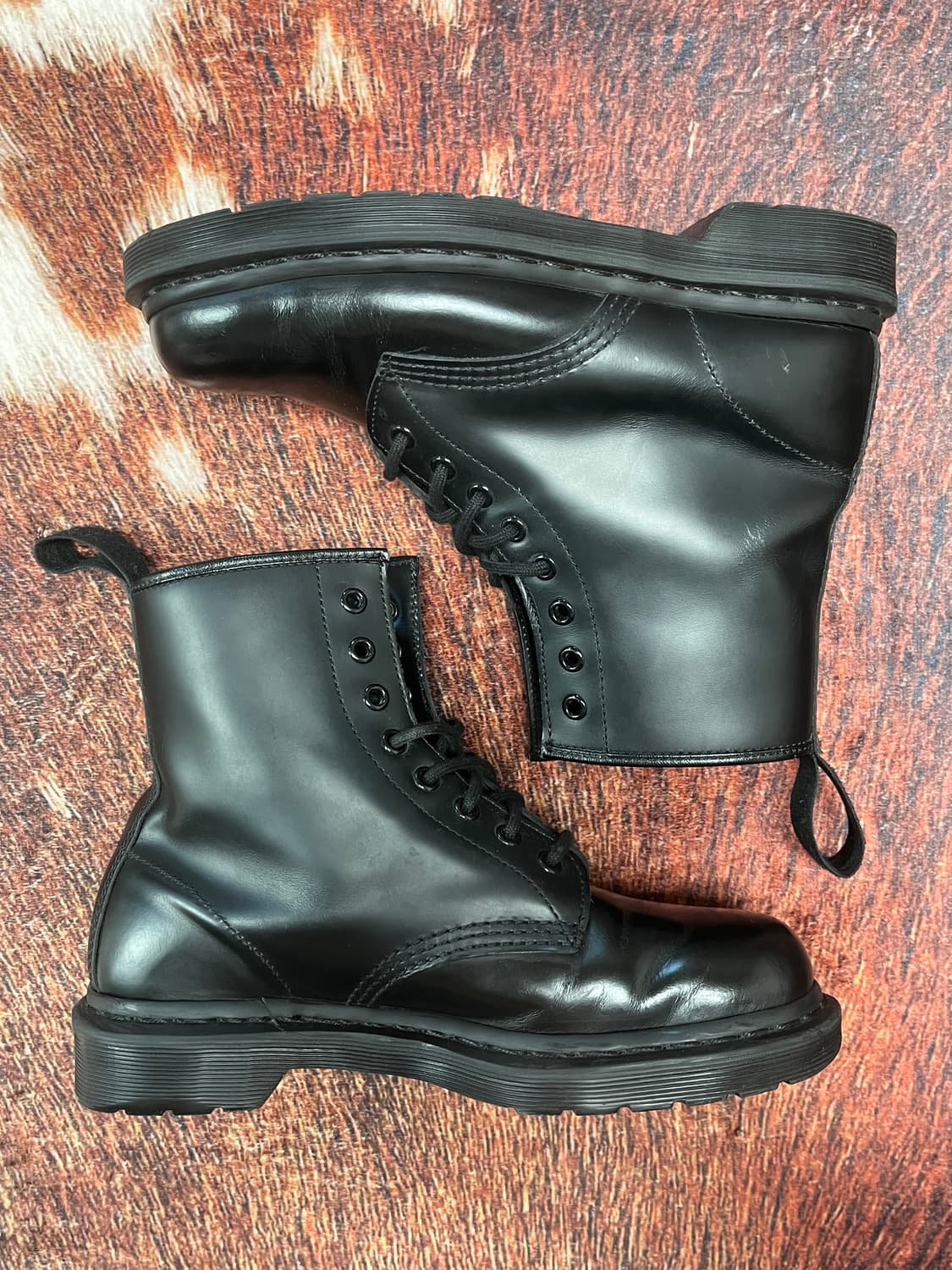 [250] 닥터마틴 1460 모노 블랙 8홀 워커 상품이미지2