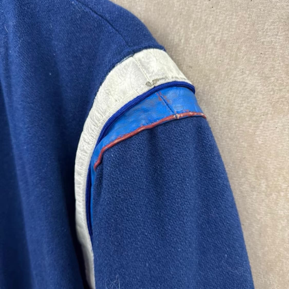 DeLONG 90s USA 오리지널 레더 슬리브 바시티 자켓 상품이미지4