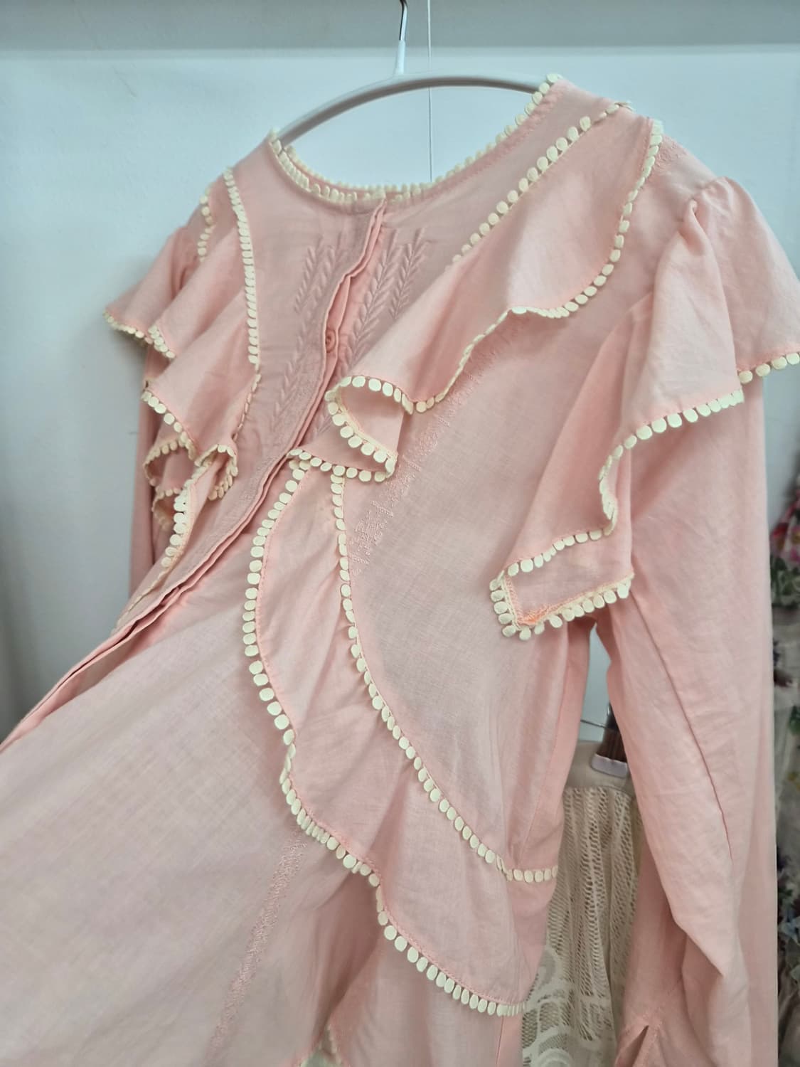 릴리브라운 프릴자수 블라우스 상품이미지6