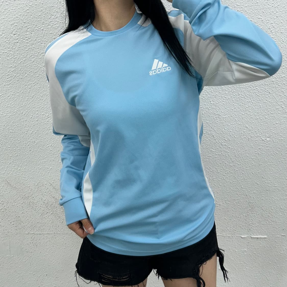 아디다스 화이트라인 스카이블루 싸커티 상품이미지1
