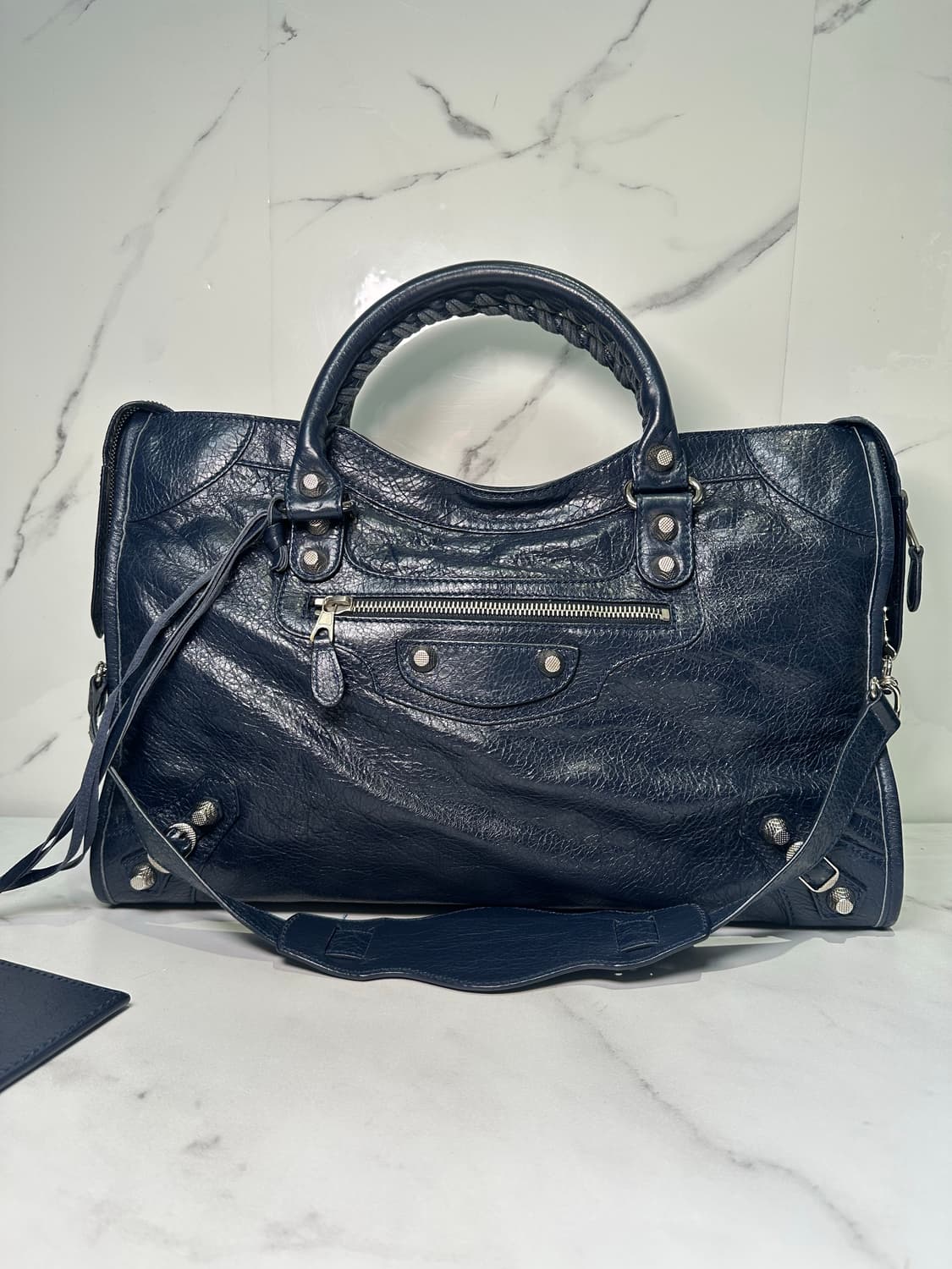 [A+ 정품] 발렌시아가 시티 모터백 미디움 다크네이비 상품이미지1