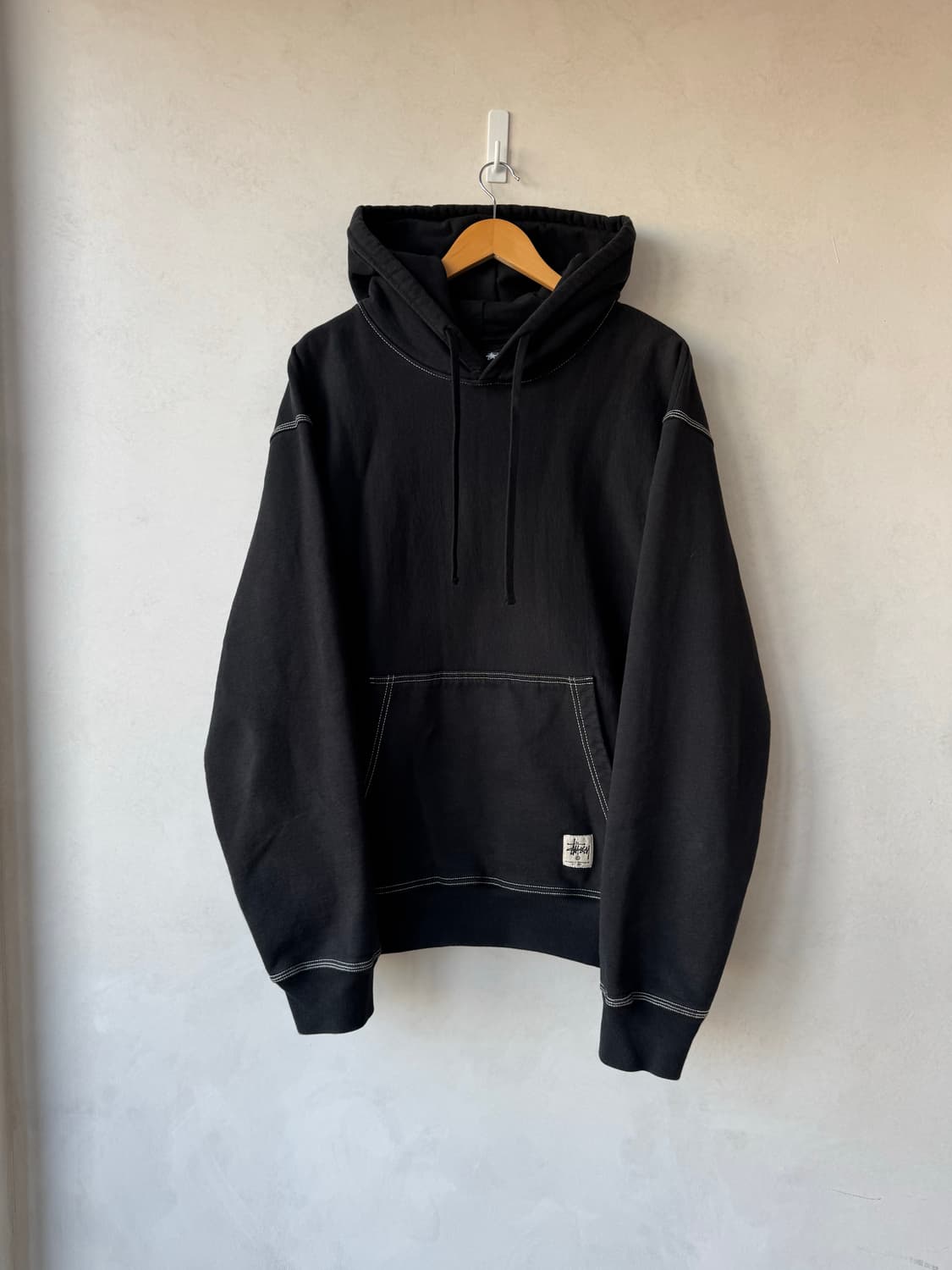 Fw24 스투시 콘트라스트 스티치 후드티 상품이미지2