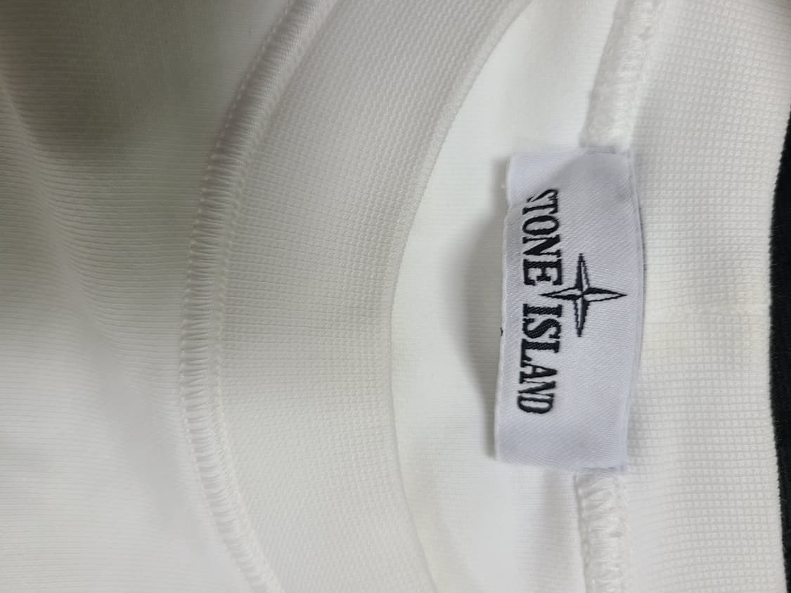 스톤아일랜드 화이트맨투맨 xl 22년도제품 상품이미지8