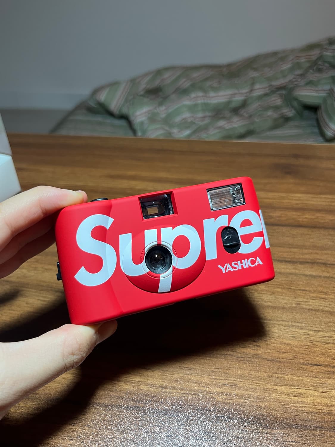 슈프림 필름 카메라 상품이미지1