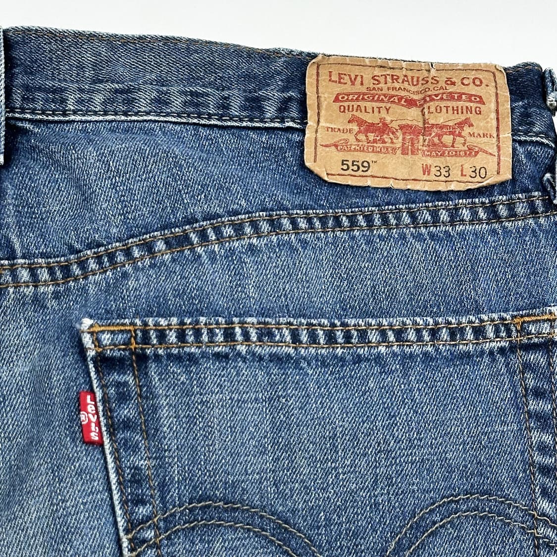 33 리바이스 559 릴렉스드 스트레이트 데미지 데님팬츠 상품이미지5