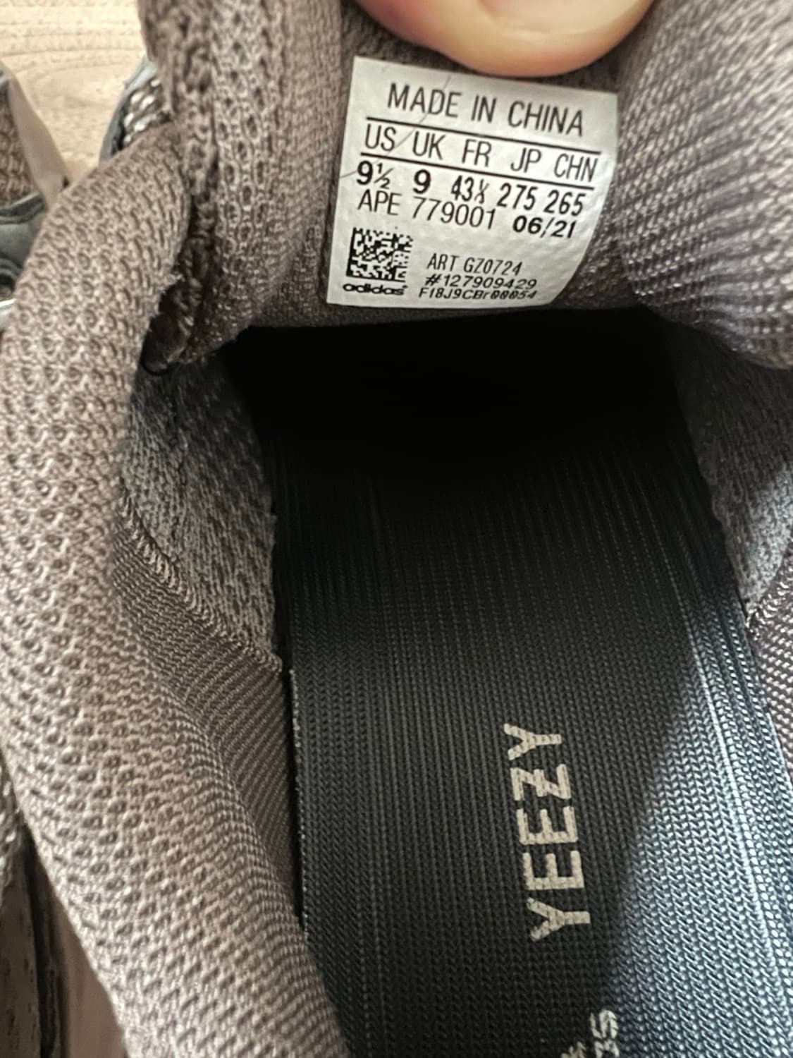 아디다스 이지 부스트 700 V2 모브 (275) 상품이미지7