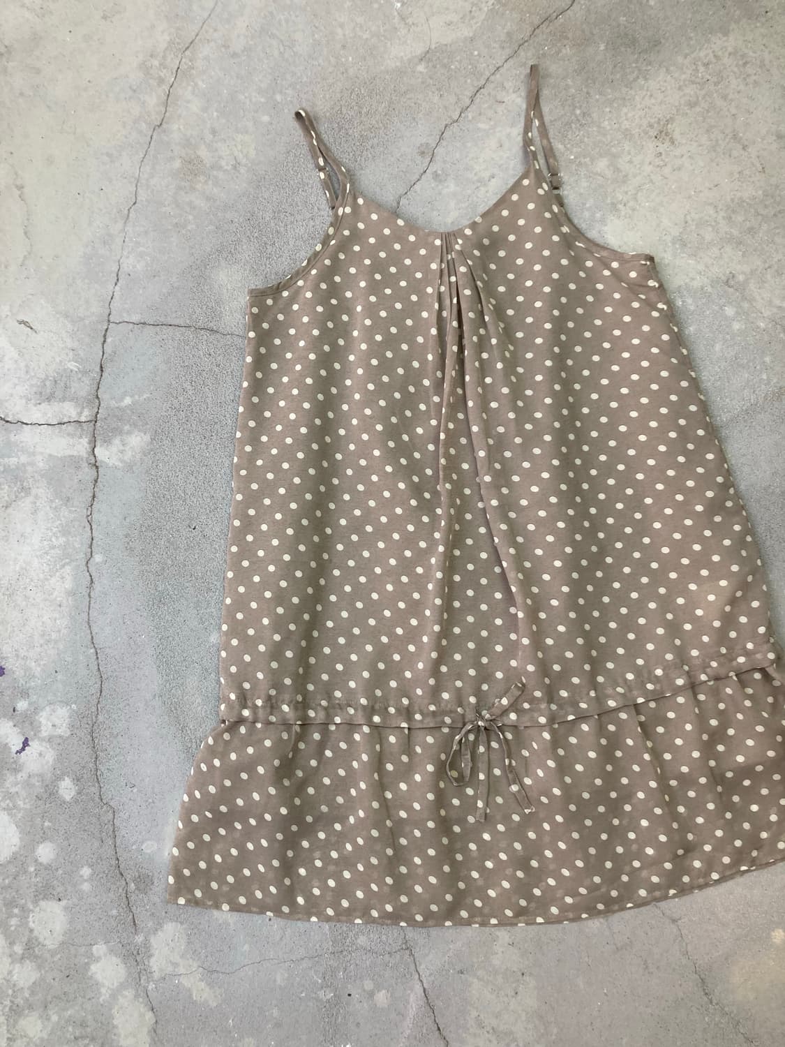 light gray polka dot slip dress 상품이미지2